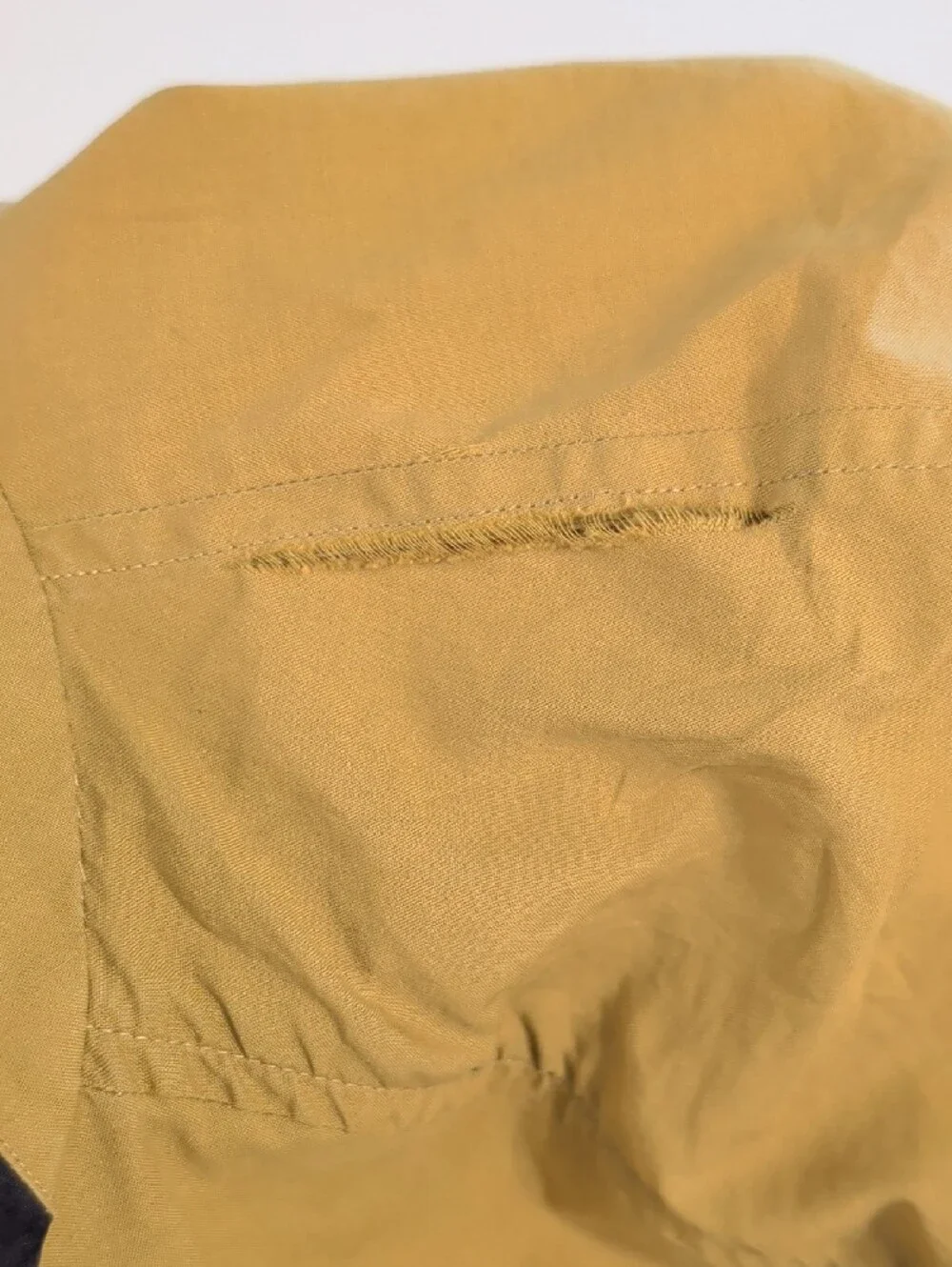 Burberrys Lightweight Jacket Mustard Med - Picture 6 of 7